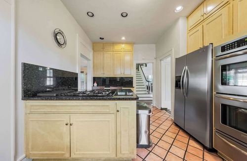 Columbus House | Group Getaway in a Grand Historic Home | Sleeps 10 | 15 minutes to Fort Benning