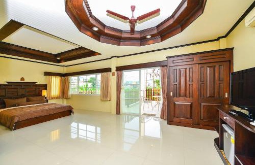 Nanai Road Villa | Group Getaway Patong House