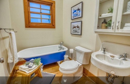 Burton Other | Gruenfelden Farms-1860's restored farmhouse- hilltop views; 10 min to Round Top;