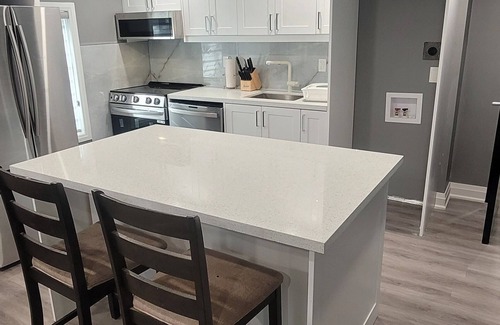 Queen Street Corridor House | GTA apartmentnNear Airport