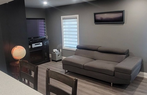 Queen Street Corridor House | GTA apartmentnNear Airport