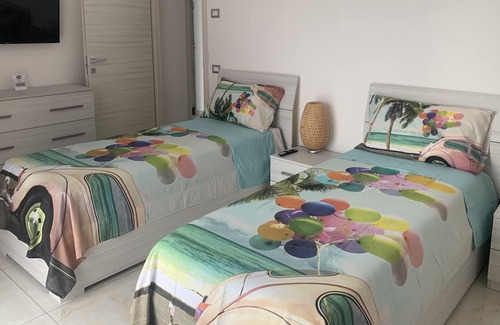 Mergozzo House | Guest room Heroes single beds