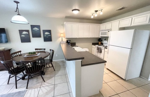 New Braunfels Condo | Guadalupe Dew Drop Inn |Pools | Monthly Discounts