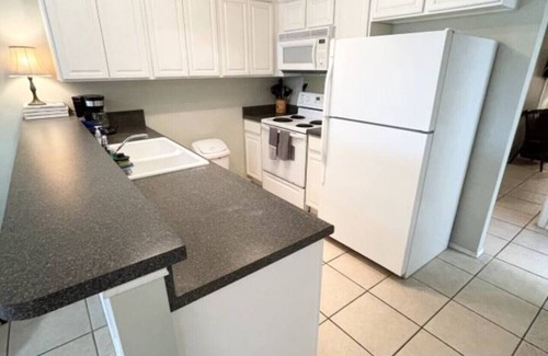 New Braunfels Condo | Guadalupe Dew Drop Inn |Pools | Monthly Discounts