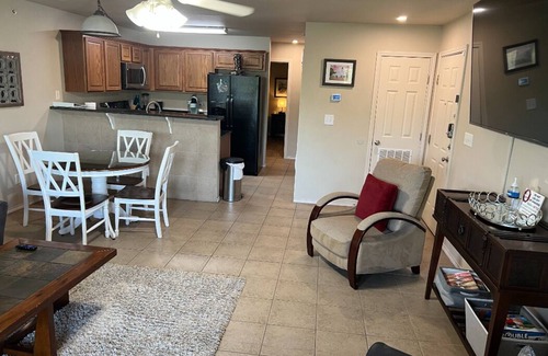 New Braunfels Condo | Guadalupe River Paradise! 2 Pools! 4 Hot Tubs!