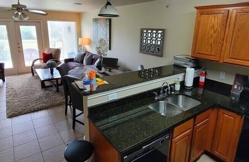 New Braunfels Condo | Guadalupe River Paradise! 2 Pools! 4 Hot Tubs!