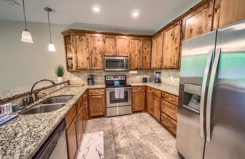 New Braunfels Condo | Guadalupe Riverfront! Upscale gated complex with pool, direct river access!