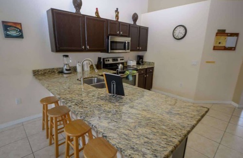 Lake Berkley House | Guard-Gated Resort:Private Pool & Free Wi-Fi!