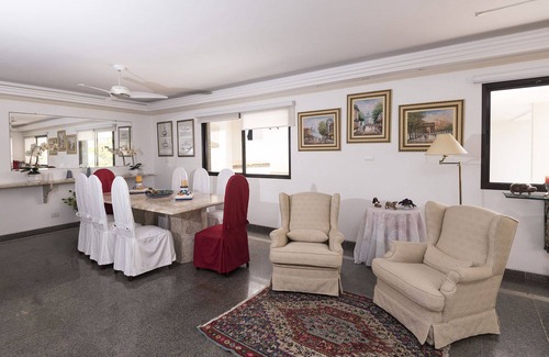 Morro do Maluf Apartment | Guarujá Pitangueiras, Morro do Maluf, 4dorms with 2 suites, 30 meters from the beach.