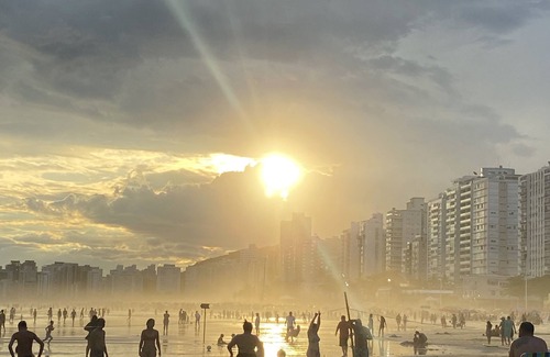Morro do Maluf Apartment | Guaruja, Pitangueiras on the sand