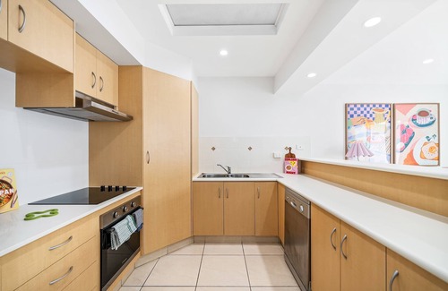 Broadbeach Waters Apartment | Guava By Khove Summar