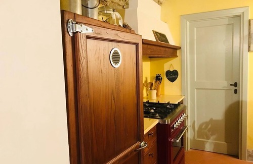 Porrena Apartment | GUELFI 6, apartment in the heart of the historic center of POPPI casentino