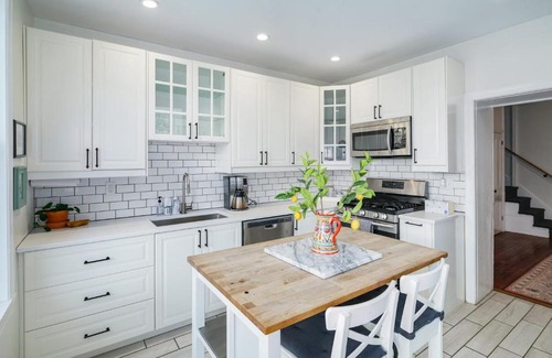Roxborough-Manayunk Apartment | Guest Apartment in Row Home with Backyard Patio