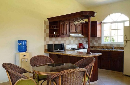 Urbanizacion Tavarez Villa | Guest-friendly villa with pool/tennis/basket/soccer fields, TV/Wifi, near all