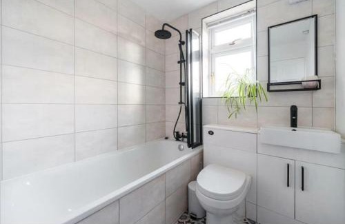 Iffley Apartment | Guest Homes - Fairlie Flat