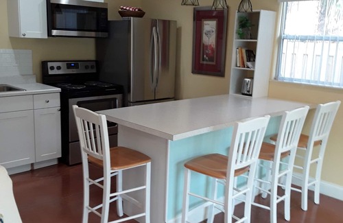 Port Canaveral House | Guest House 1Bedroom Sleeps 4