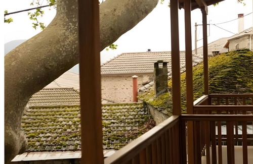 Pyrsogianni House | Guest House 'Armoloi Room 1' with Mountain View, Shared Terrace and Wi-Fi
