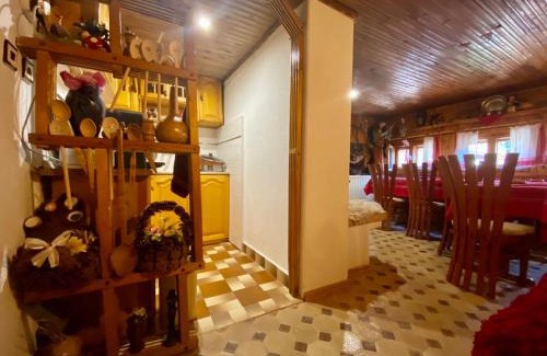 Devin House | Guest House Detelina