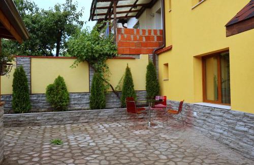 Dobrinishte House | Guest house Dinaya-2