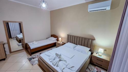 Berat House | Guest House Edison
