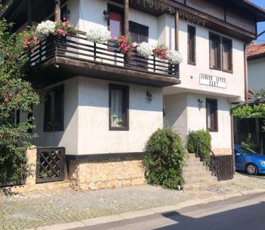 Dobrinishte House | Guest house Elit