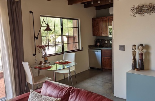 Casas Adobes House | Guest house - everything you need