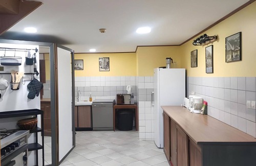 Saint-Jean-de-Vaulx House | Guest House 'Chambre 3' with Shared Terrace, Private Garden and Wi-Fi