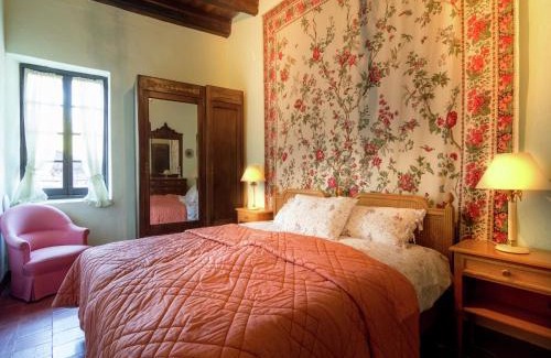 Saint-remy-de-provence House | Guest House in Monferrato with Wine Tasting