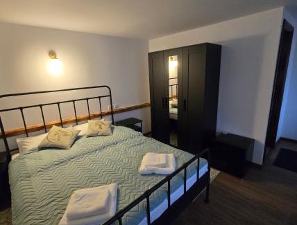 Rasnov House | Guest house Karina