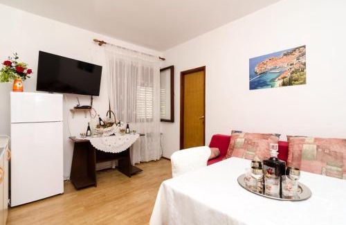 Banici House | Guest House Kola