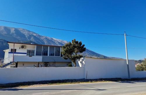 Albania House | Guest House KrisHen