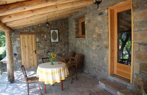 Dardhe House | Guest House Ktona