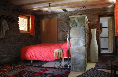 Dardhe House | Guest House Ktona