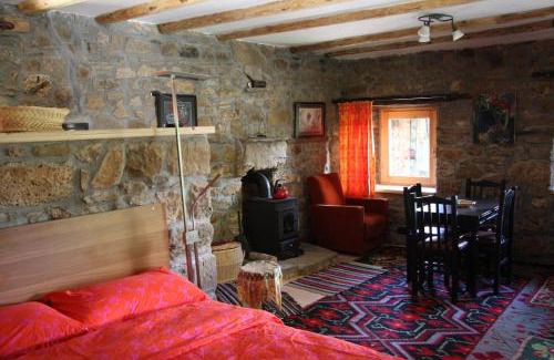 Dardhe House | Guest House Ktona