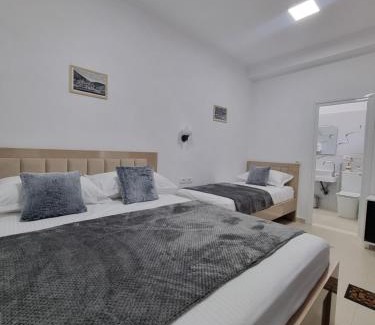 Berat House | Guest House Mario