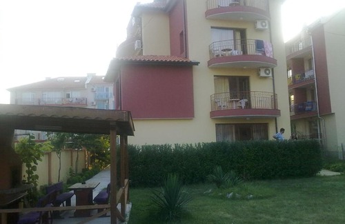 Ravda House | Guest House Radiana