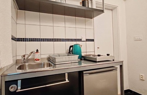 Neum Apartment | Guest House Relax Mare/Relax Family Studio Apartment – Private Terrace & Kitchen