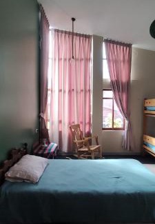 Huaraz House | Guest house. Shared room in panoramic apartment. Private bathroom. Kitchen and washmachine