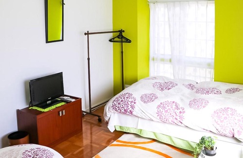 Shirahama House | Guest House Shirahama R-cafe - Female Only