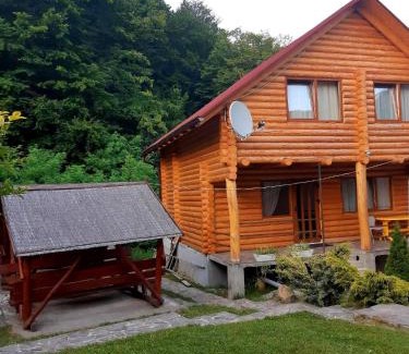 Shaian Cabin | Guest House Smerichka