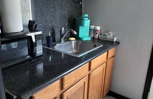 Lodi Apartment | Guest house studio close to downtown.