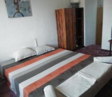 Ezerets House | Guest House Viola