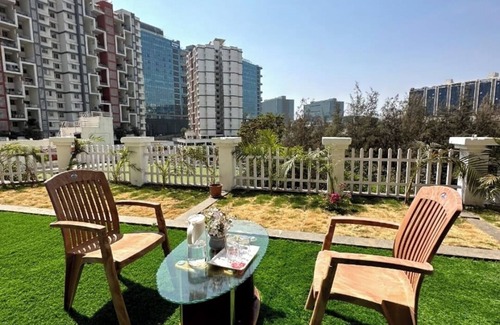Kharadi Villa | Guest house with amenities, proximity, suitability (family & pet friendly).