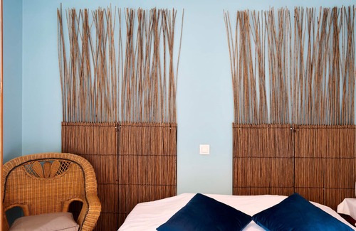 Gabillou Bed & Breakfast | Guest Room 'Bleuet Adapted for PRM' with Private Terrace, Shared Garden and Wi-Fi