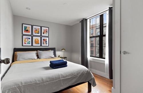 Bushwick Bed & Breakfast | Guest Room Near Williamsburg