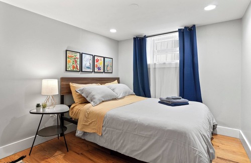 Bushwick Bed & Breakfast | Guest Room Near Williamsburg