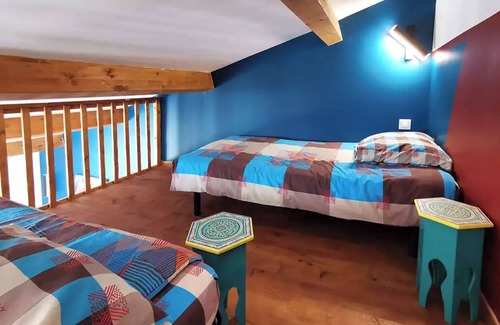 Mostuejouls Bed & Breakfast | Guest Rooms - Castle with Shared Pool