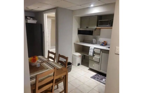 Hurontario Apartment | Guest Suite in Mississauga