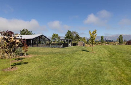 Ashwick Flat Apartment | Guest Suite | Mackenzie Country | FairlienGateway to Mackenzie Country