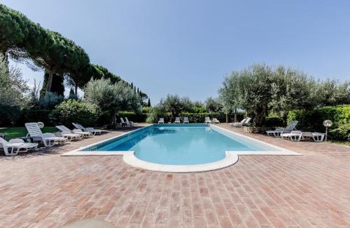 Passignano sul Trasimeno Apartment | GuestHost - La vita è bella, with pool & parking